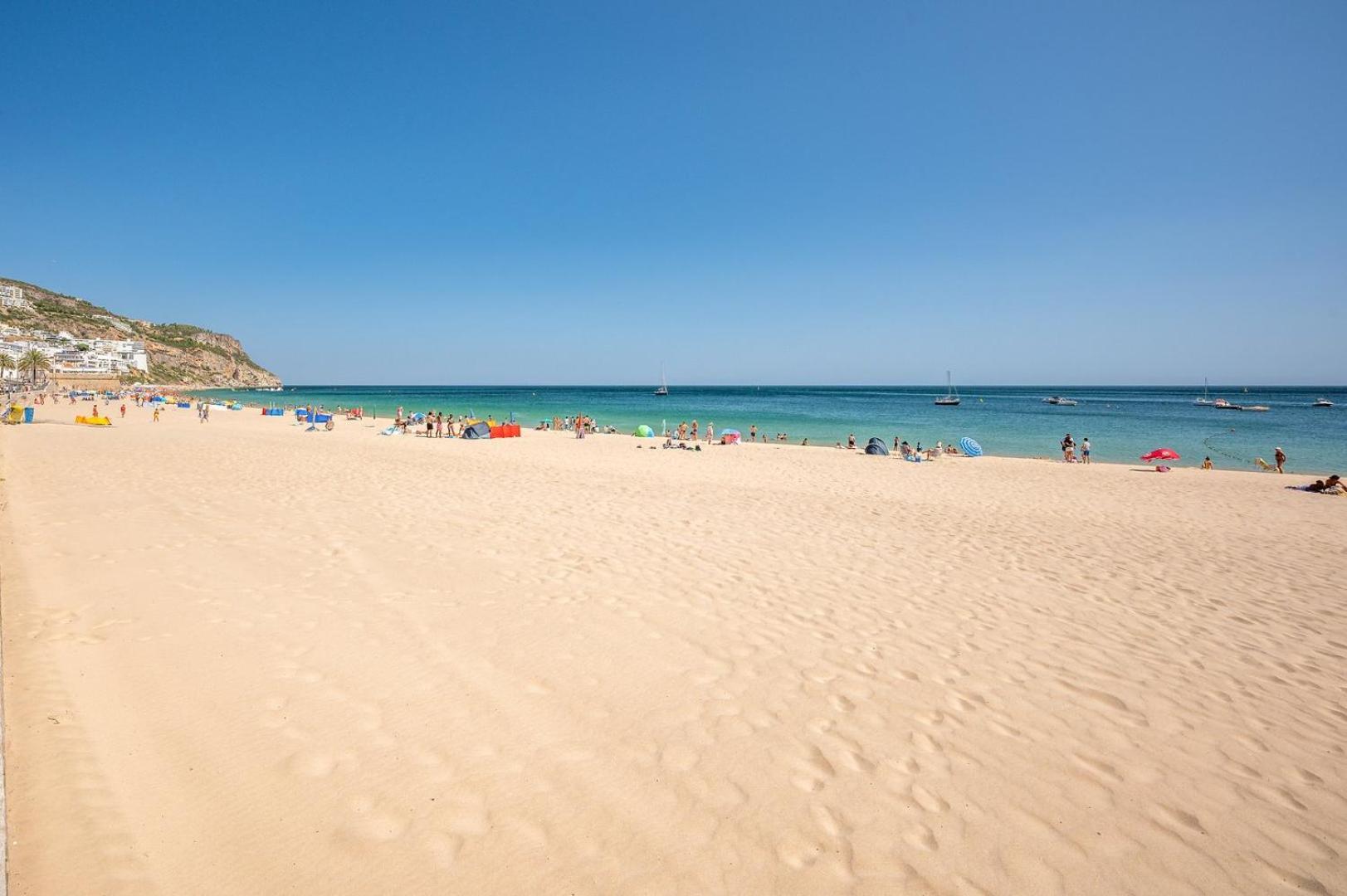 Guestready - Beachfront Naufrago'S Retreat 2 Sesimbra Exteriér fotografie