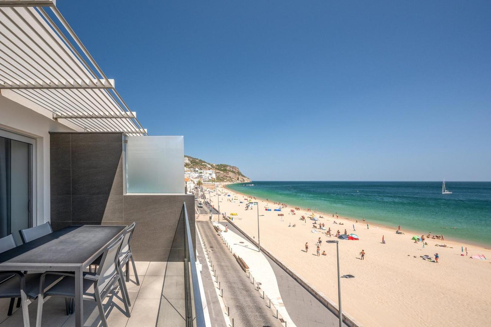 Guestready - Beachfront Naufrago'S Retreat 2 Sesimbra Exteriér fotografie