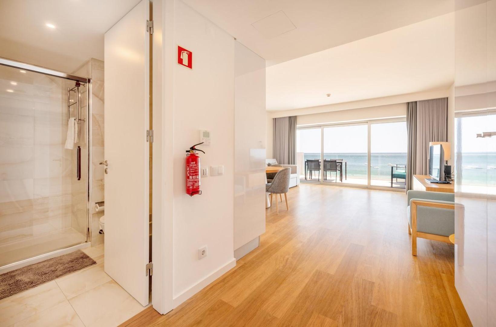 Guestready - Beachfront Naufrago'S Retreat 2 Sesimbra Exteriér fotografie